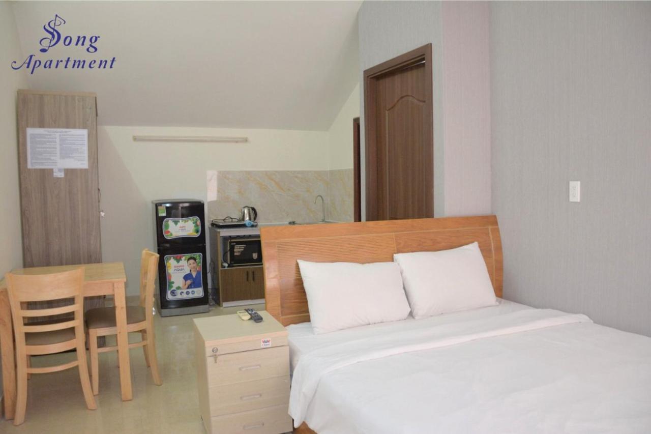 Song 1 Apartment *