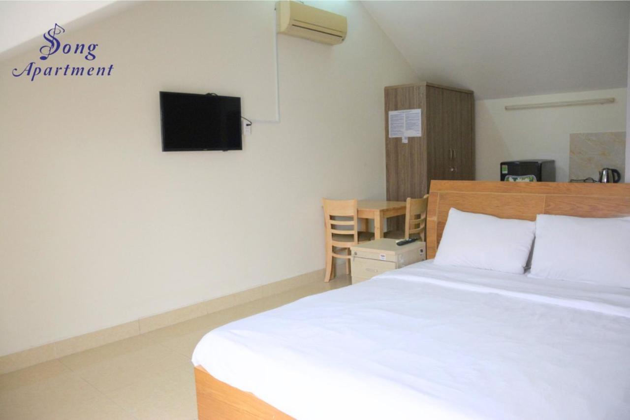 Song 1 Apartment *